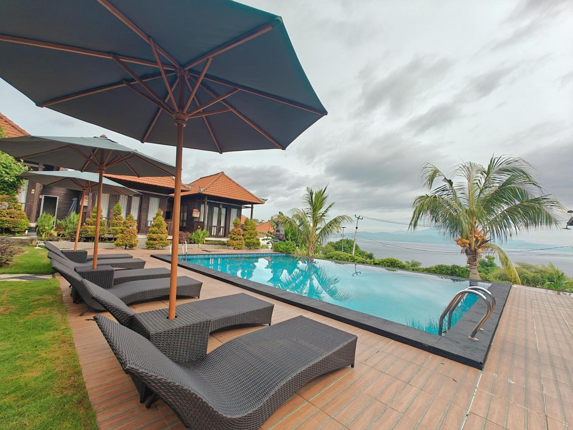 Nusa Sedayu Hotel By Ocean View Batununggul 외부 사진