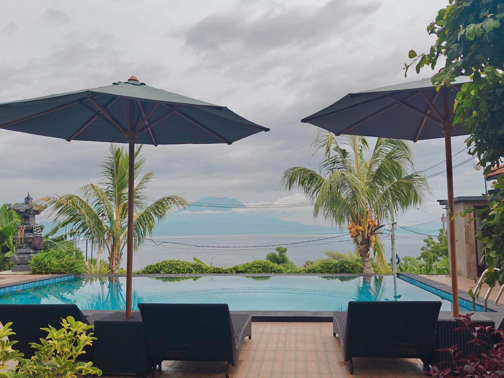 Nusa Sedayu Hotel By Ocean View Batununggul 외부 사진