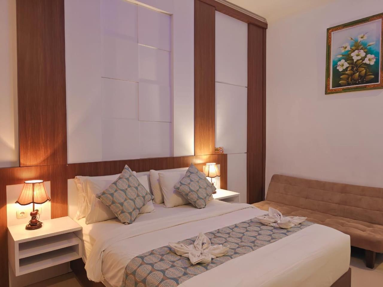 Nusa Sedayu Hotel By Ocean View Batununggul 외부 사진