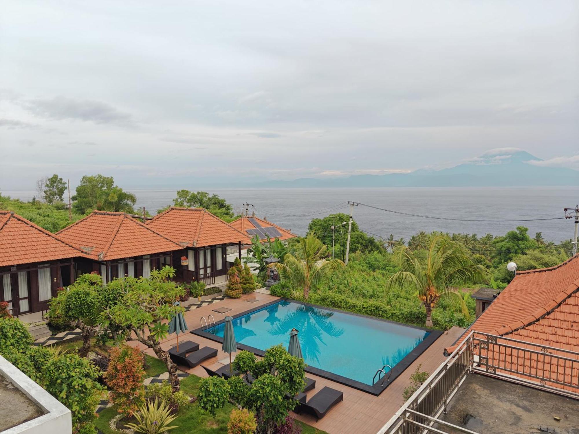 Nusa Sedayu Hotel By Ocean View Batununggul 외부 사진