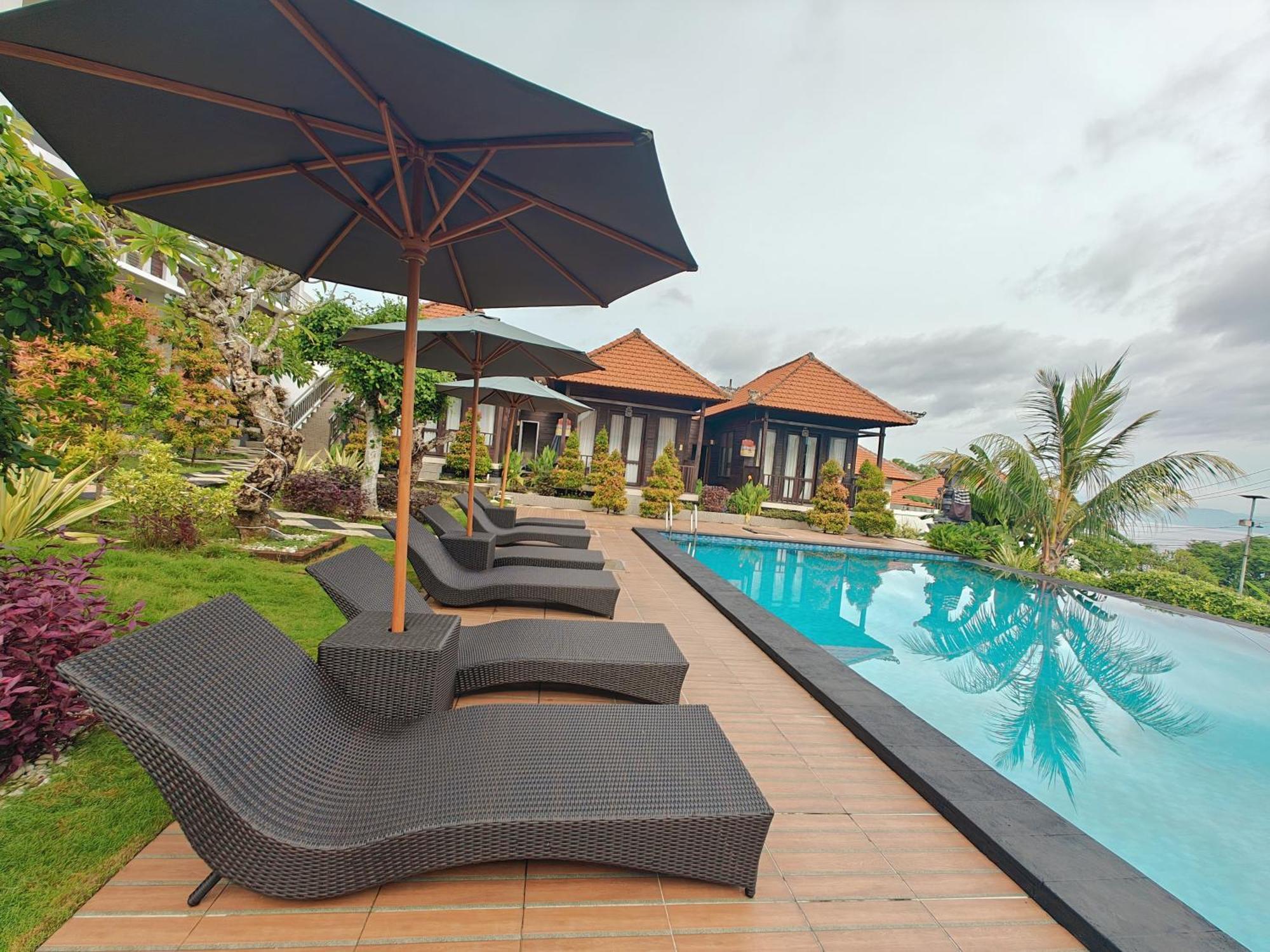 Nusa Sedayu Hotel By Ocean View Batununggul 외부 사진