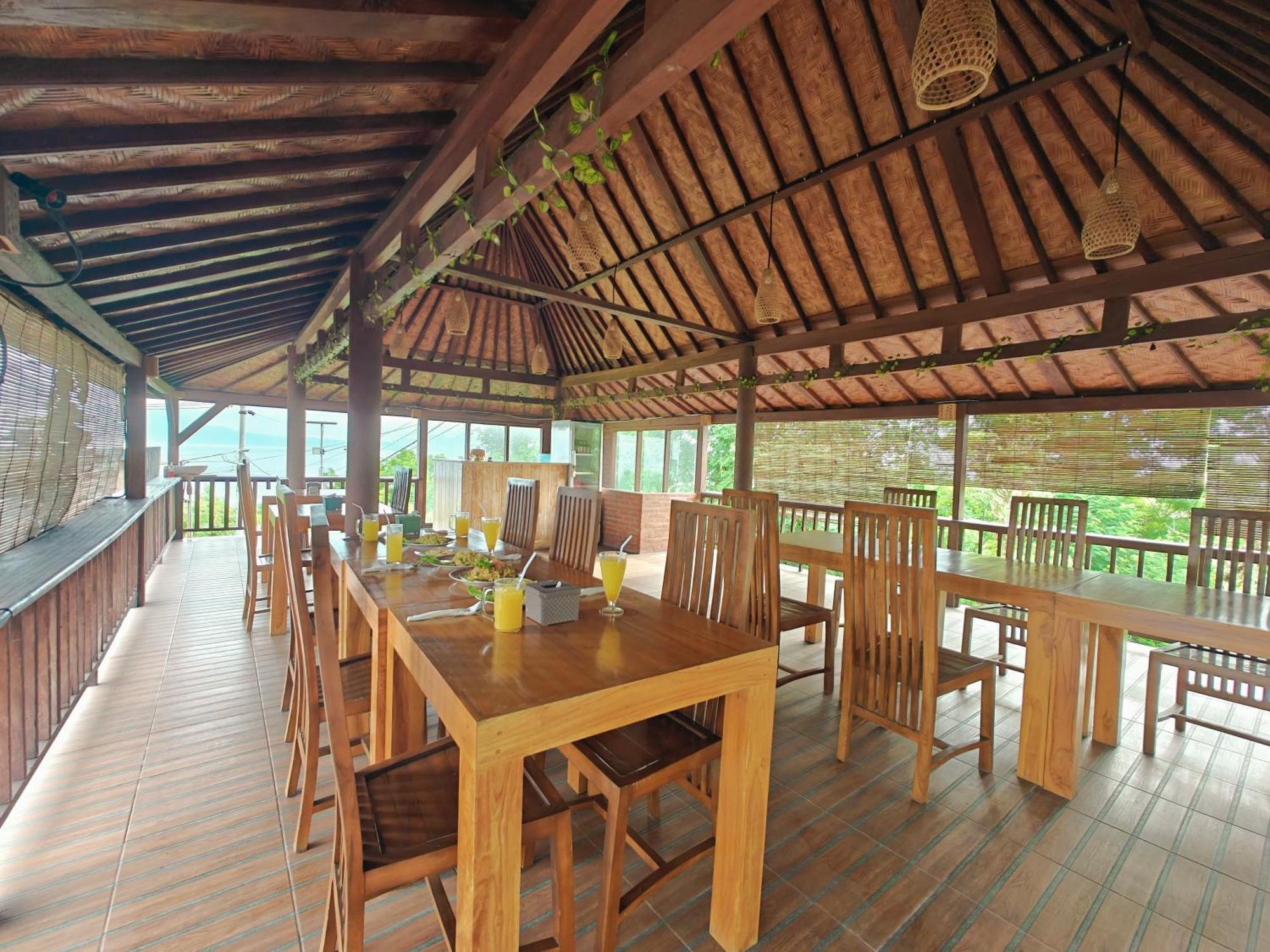 Nusa Sedayu Hotel By Ocean View Batununggul 외부 사진