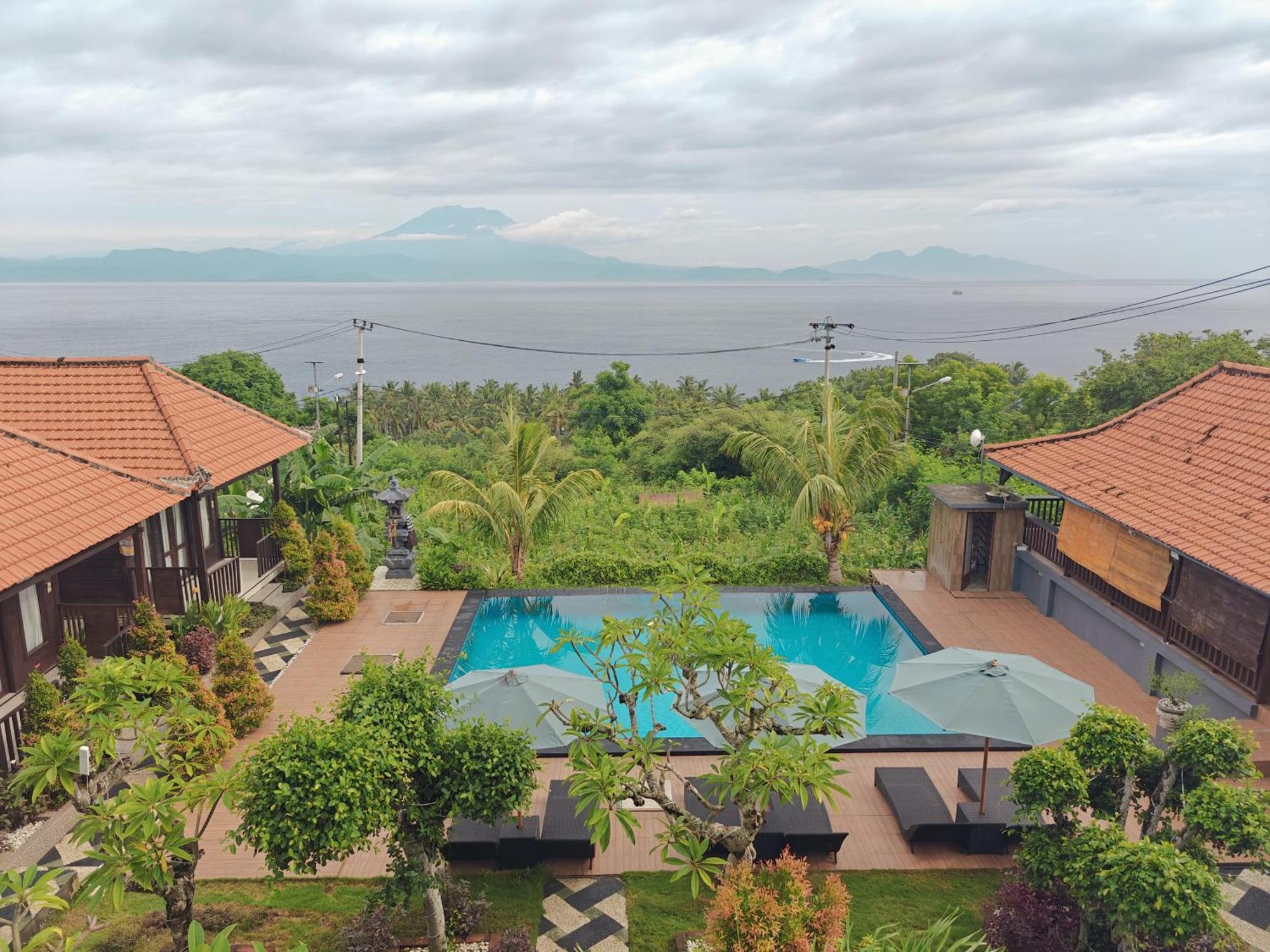 Nusa Sedayu Hotel By Ocean View Batununggul 외부 사진