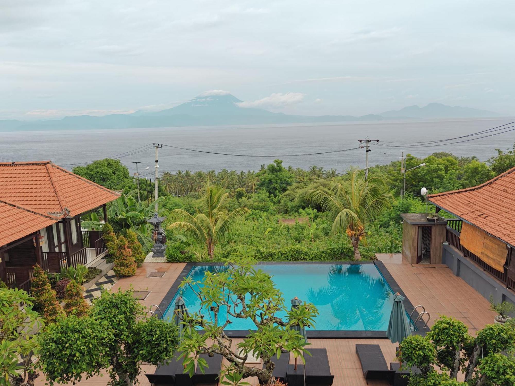 Nusa Sedayu Hotel By Ocean View Batununggul 외부 사진