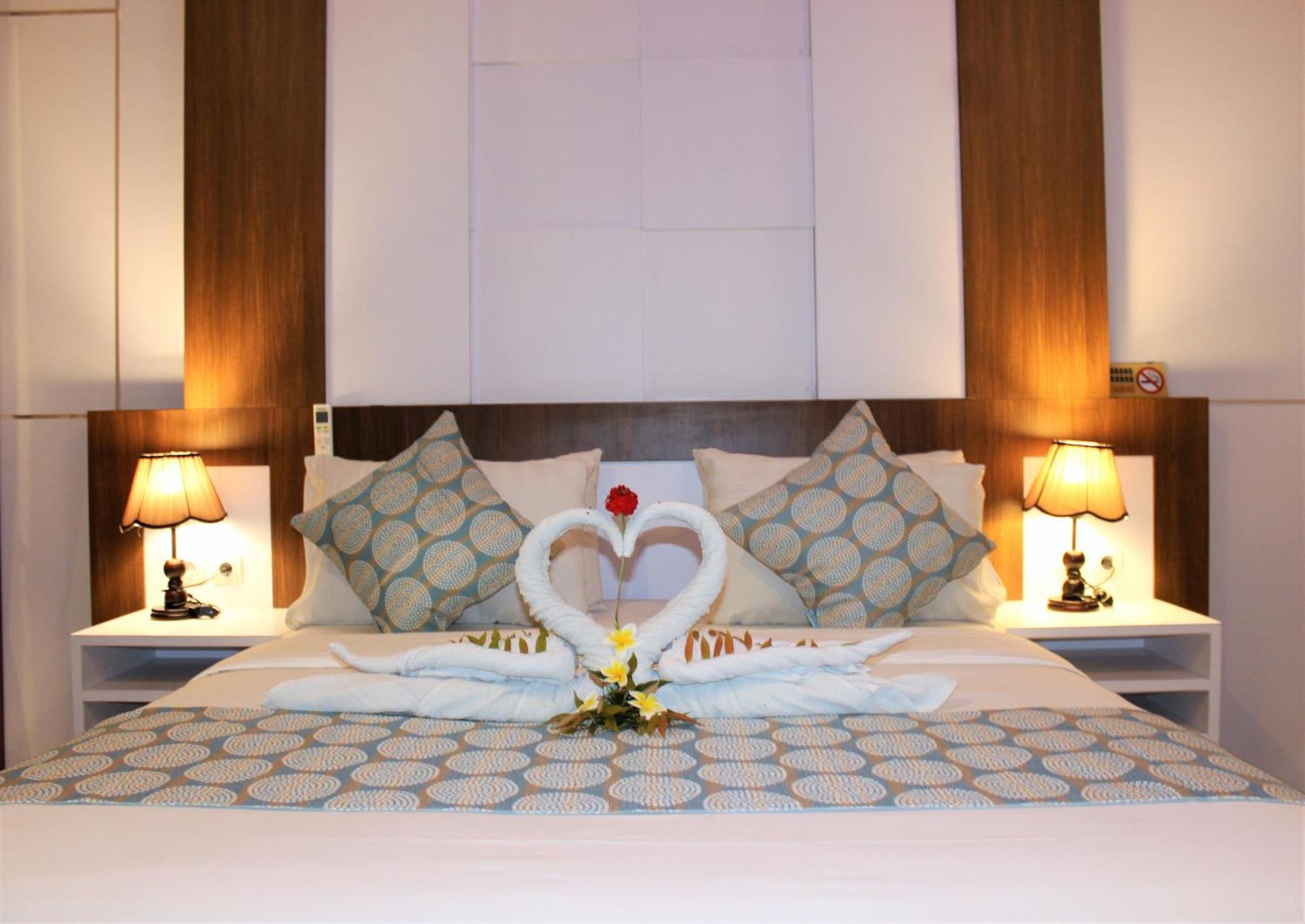 Nusa Sedayu Hotel By Ocean View Batununggul 외부 사진